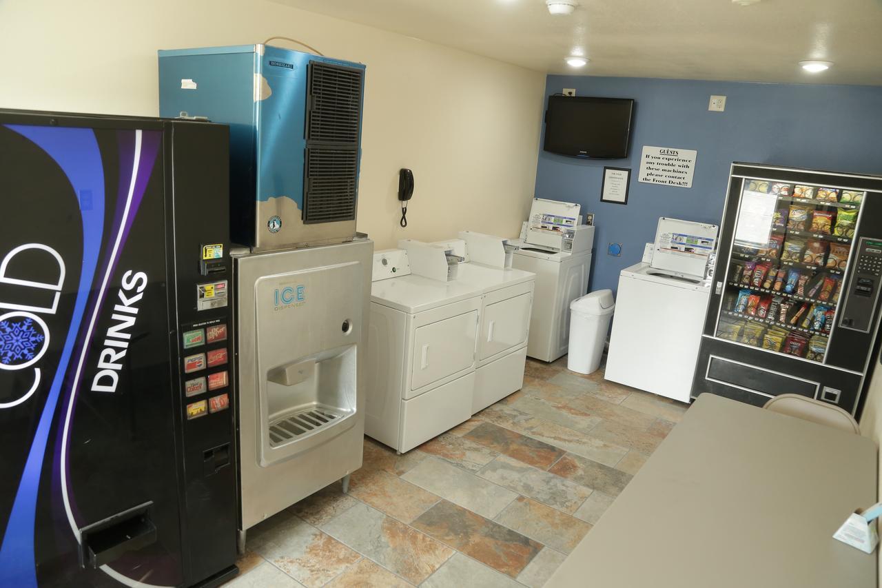 Theroff'S Motel Washington Bagian luar foto