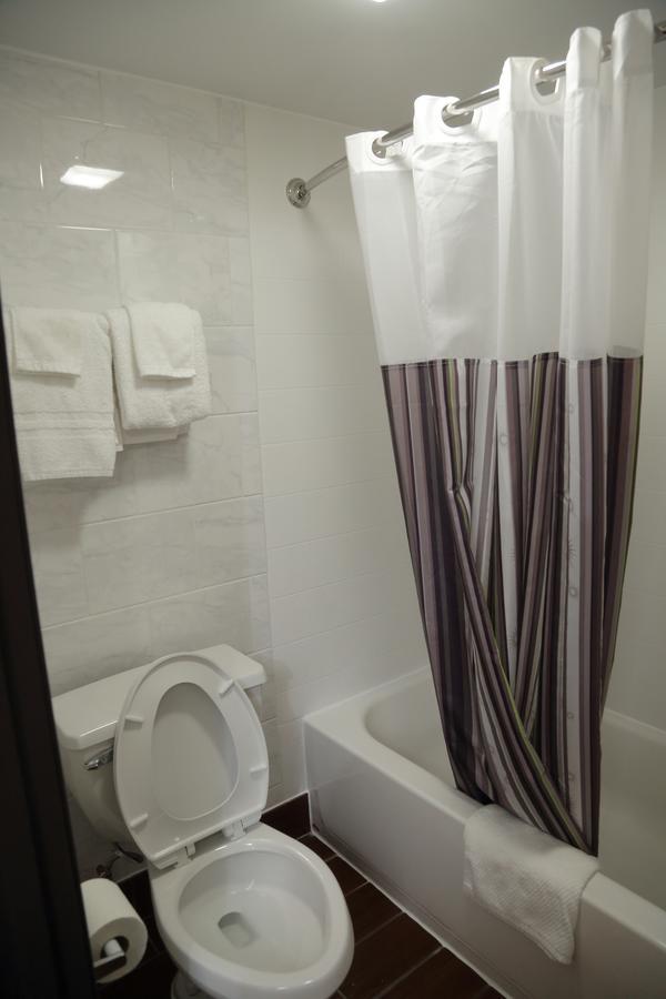 Theroff'S Motel Washington Bagian luar foto